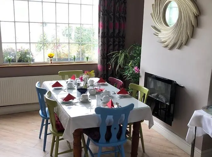 Cherry Tree Bed and Breakfast 3*